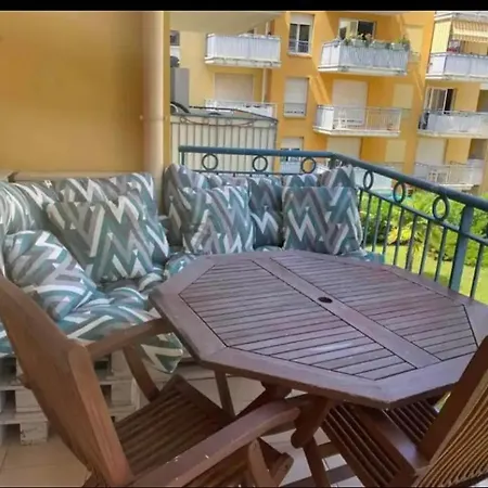 Проживание в семье Happy Place *